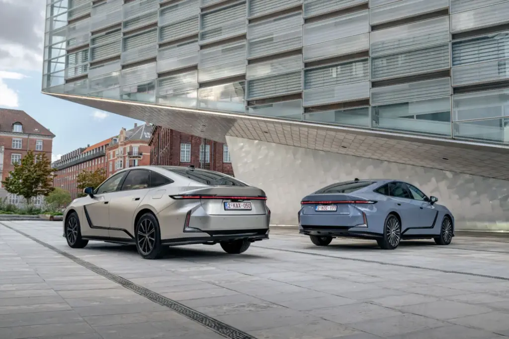Al volante del nuevo Lexus ES 2027: El representante de todo un legado 6 Motor16 Lexus ES 2027 3 Motor16