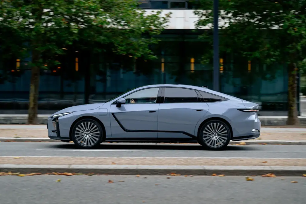 Al volante del nuevo Lexus ES 2027: El representante de todo un legado 37 Motor16 Lexus ES 2027 34 Motor16