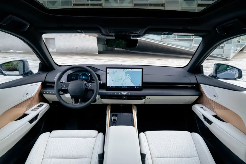 Al volante del nuevo Lexus ES 2027: El representante de todo un legado 41 Motor16 Lexus ES 2027 38 Motor16
