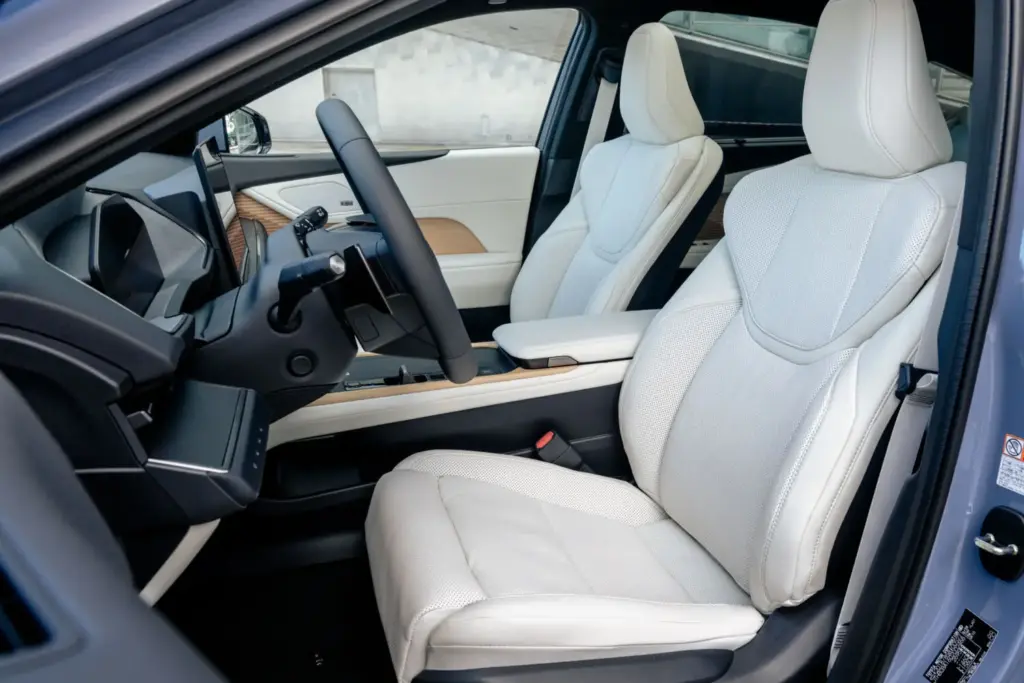 Al volante del nuevo Lexus ES 2027: El representante de todo un legado 50 Motor16 Lexus ES 2027 47 Motor16