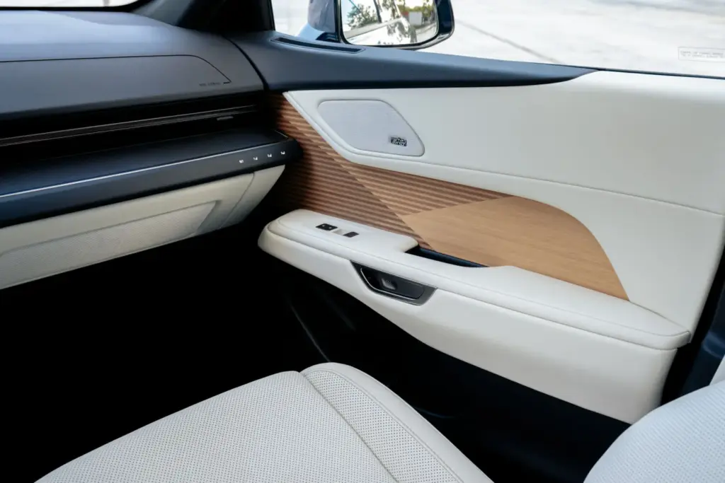 Al volante del nuevo Lexus ES 2027: El representante de todo un legado 51 Motor16 Lexus ES 2027 48 Motor16