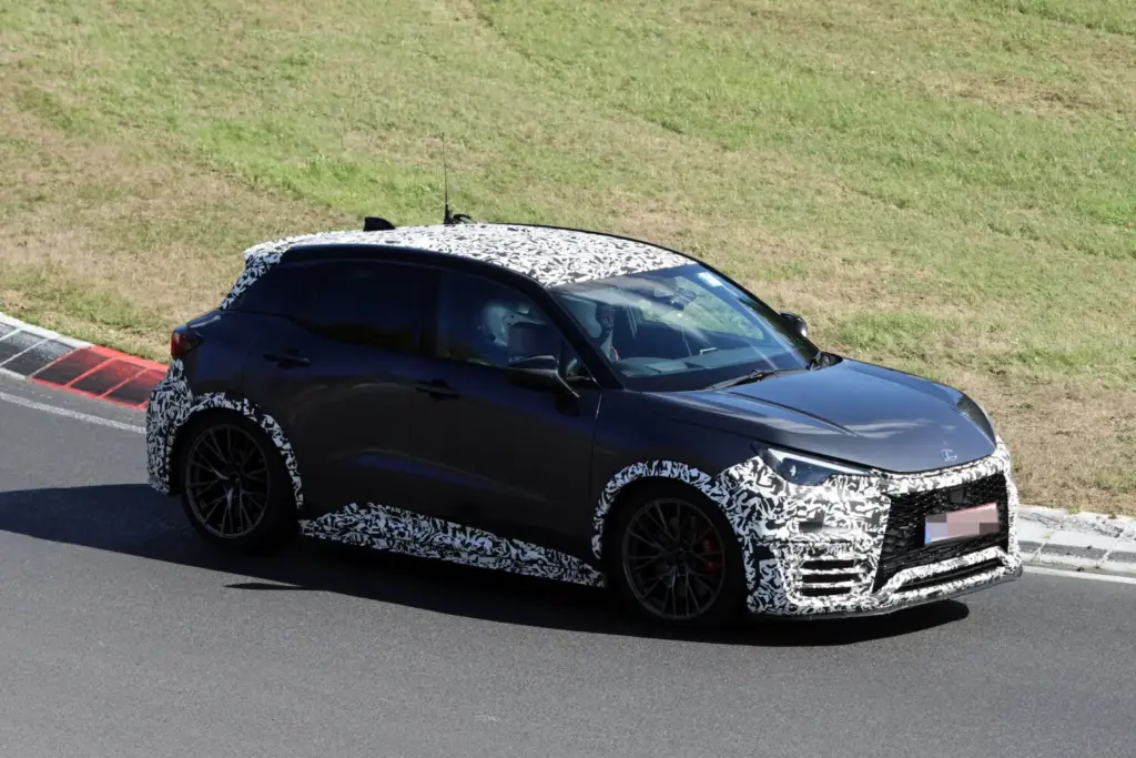 Lexus LBX Morizo RR 2027 espia 5 Motor16