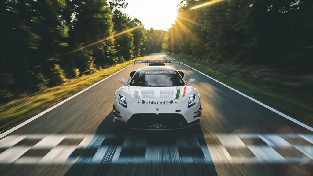 Maserati recupera el espíritu del "Eldorado" de 1958 con nuevas decoraciones para el GT2 y el GT2 Stradale 2 Motor16 MASERATI ELDORADO GT2 TUTTO BENE HILLCLIMB 4 Motor16
