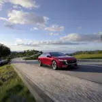 El Mazda6e 2027 estrena batería de 78 kWh, autonomía de 560 km y un nuevo acabado deportivo
