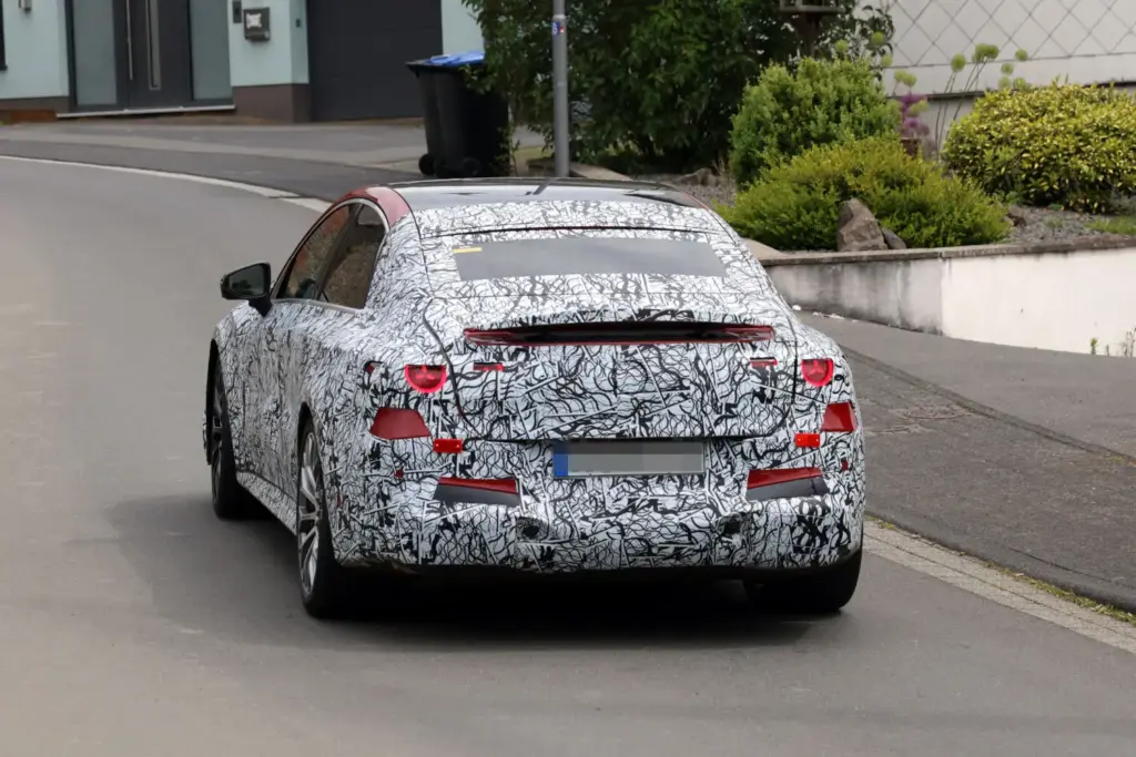 Fotos espía del Mercedes-AMG Clase C eléctrico: ¿Una amenaza para el BMW i3 M? 17 Motor16 MB AMG C EV 14 Motor16
