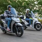 MITT ALTO 125: el scooter con 15 CV, radar de ángulo muerto y baúl que llega a España por 2.595 euros