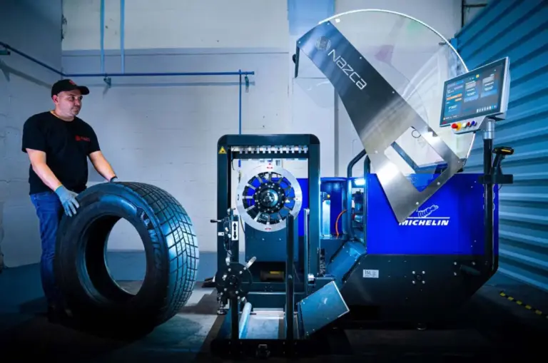 Michelin estrena Nazca: automatiza el reesculturado de neumáticos de camión y recorta el coste por kilómetro