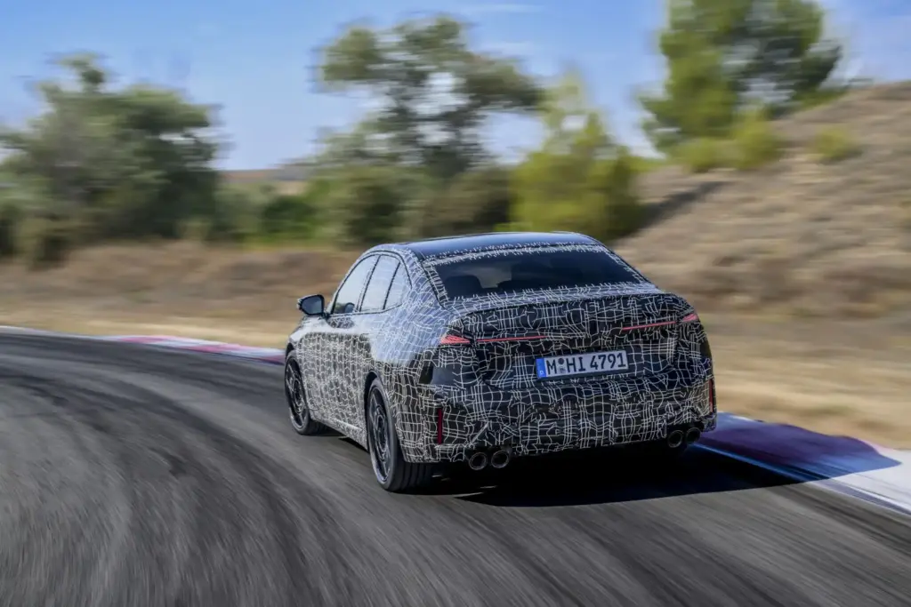 El nuevo BMW Serie 3 entra en su recta final 9 Motor16 Nuevo BMW Serie 3 camuflado 6 Motor16