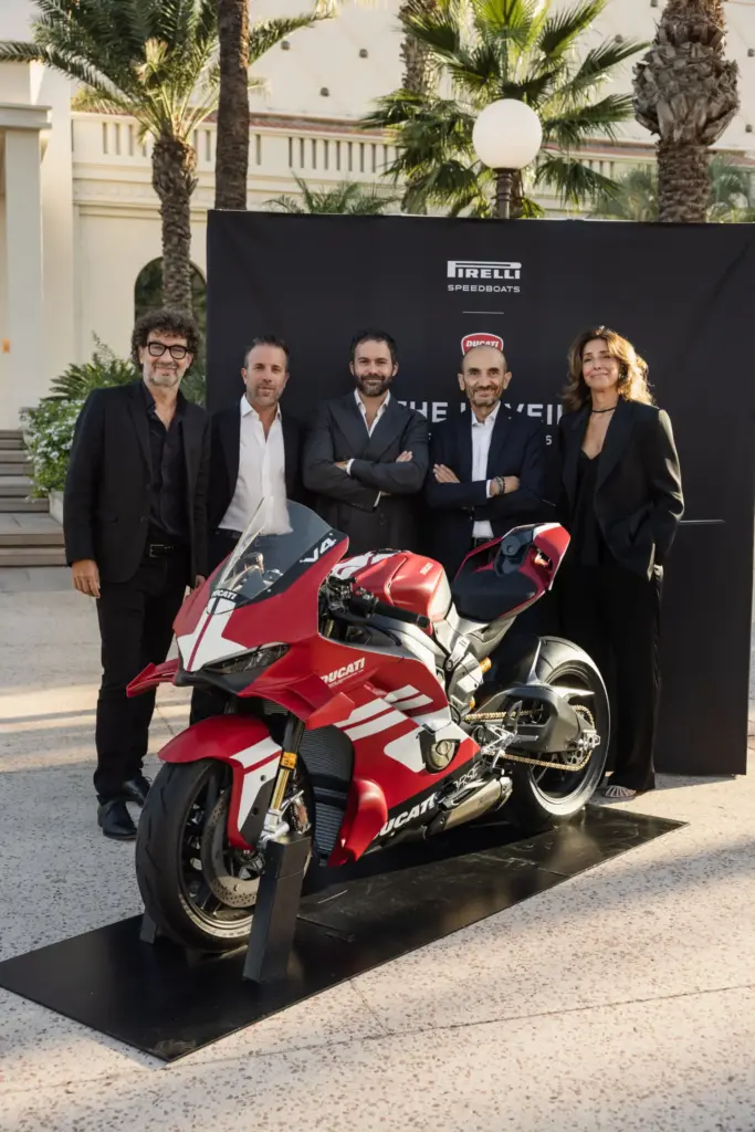 PIRELLI 44 Ducati Edition: la primera Ducati que flota y tiene 1.500 CV