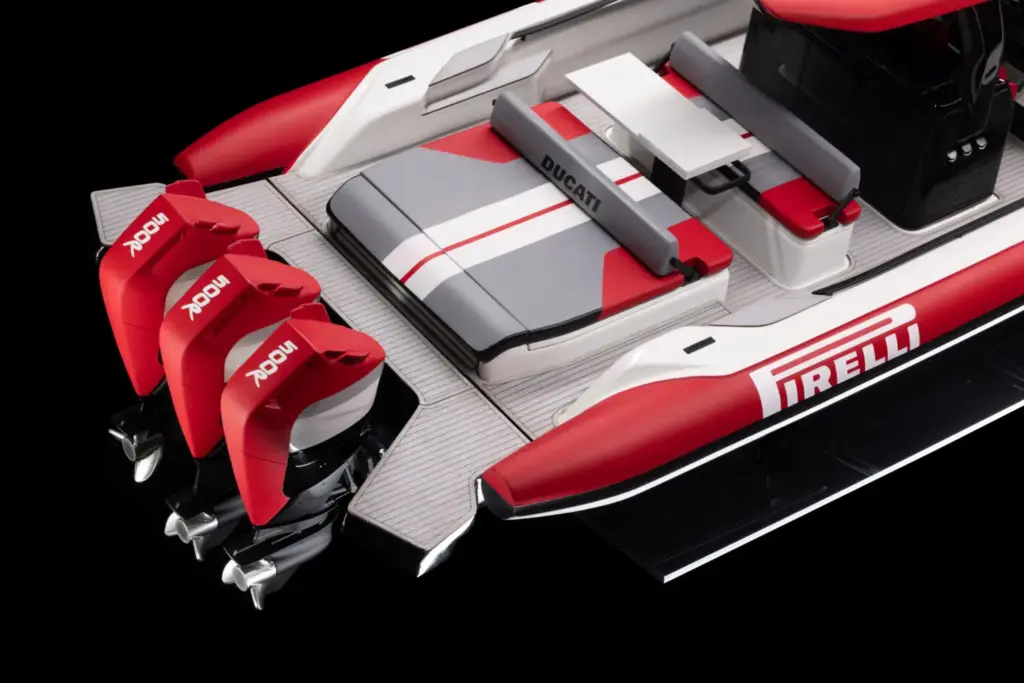 PIRELLI 44 Ducati Edition: la primera Ducati que flota y tiene 1.500 CV