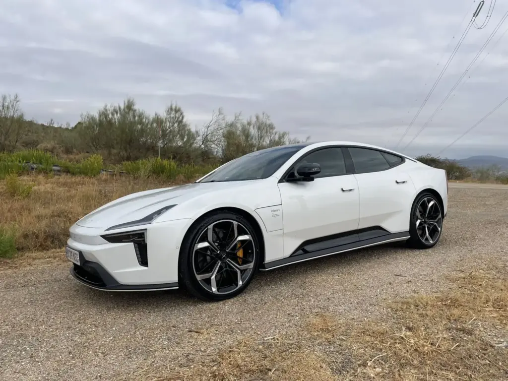 Probamos el Polestar 5: un suave vendaval del norte 19 Motor16 POLESTAR 5 TOMA DE CONTACTO 10 Motor16