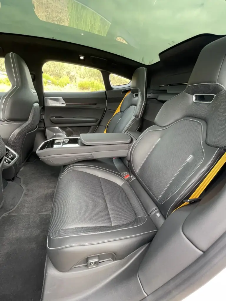 Probamos el Polestar 5: un suave vendaval del norte 5 Motor16 POLESTAR 5 TOMA DE CONTACTO 15 Motor16