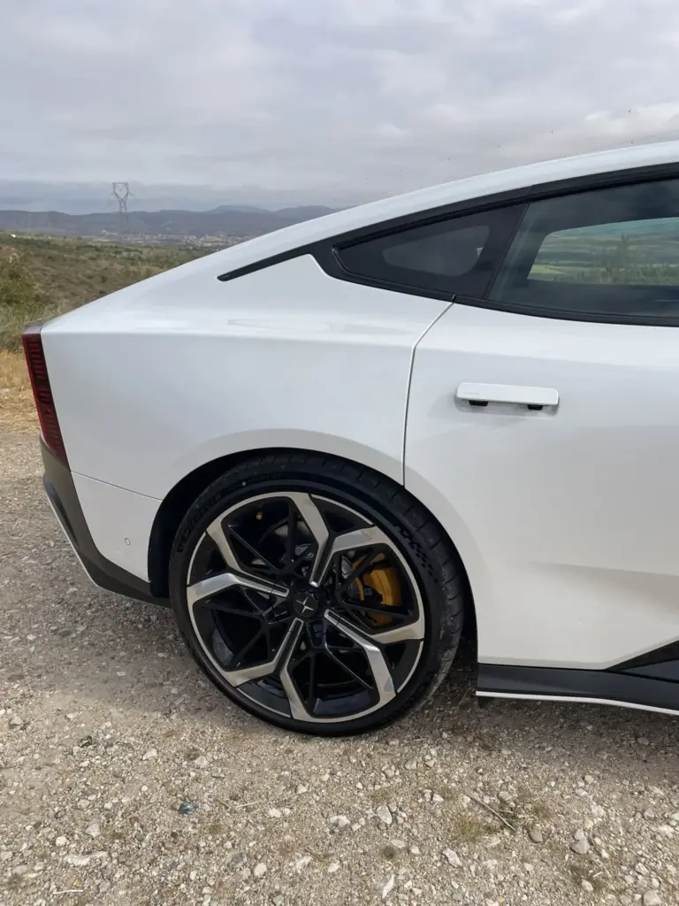 Probamos el Polestar 5: un suave vendaval del norte 18 Motor16 POLESTAR 5 TOMA DE CONTACTO 9 Motor16