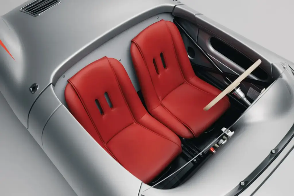 Porsche 550 J, un 550 Spyder a escala y 100% eléctrico, la última creación de Hedley Studios 12 Motor16 PORSCHE 550 J HEDLEY STUDIOS 7 Motor16