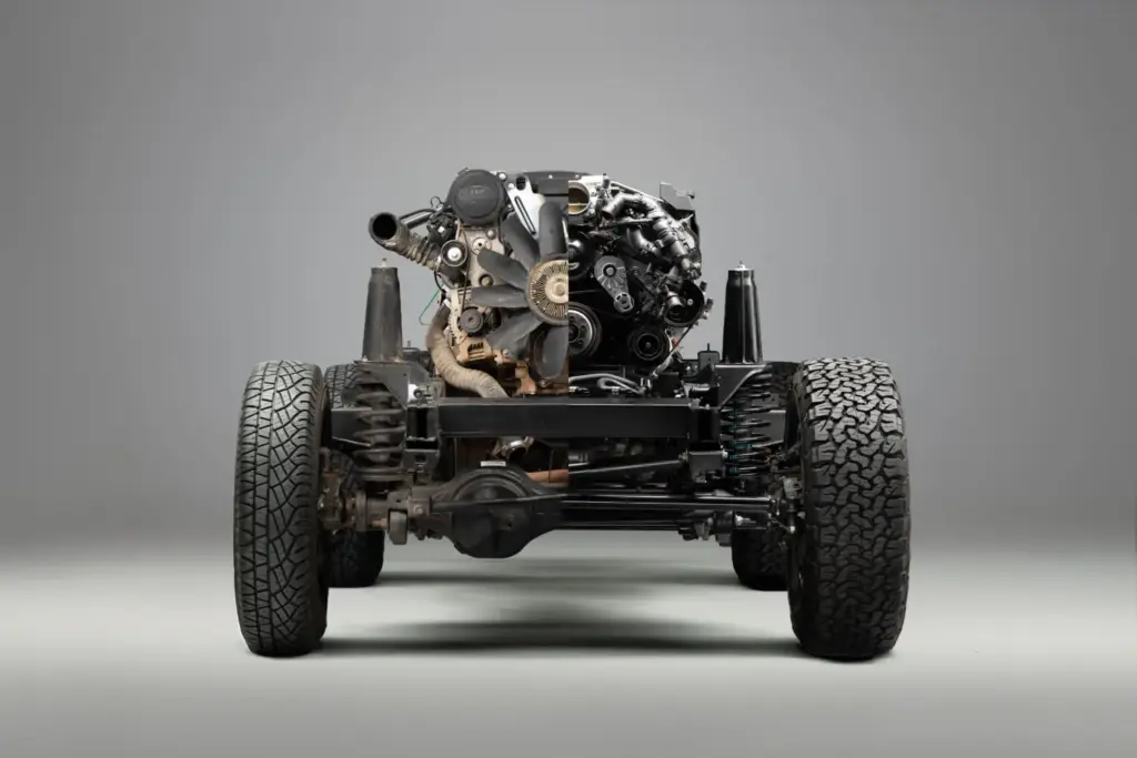 La división Defender Classic de Land Rover lanza un nuevo programa de mejoras para el legendario todoterreno 14 Motor16 PROGRAMA DEFENDER CLASSIC WORKS V8 10 Motor16
