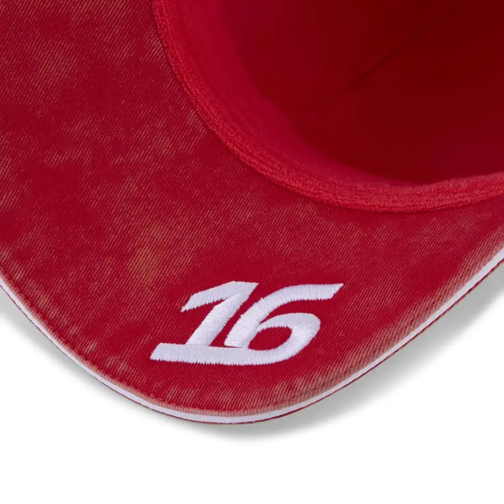 PUMA y Ferrari resucitan el rojo de 1996: la colección Monza rinde homenaje al primer año de Schumacher en la Scuderia 17 Motor16 PUMA X FERRARI COLECCION MONZA13 Motor16
