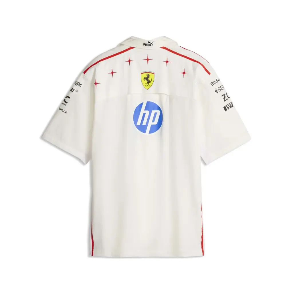 PUMA y Ferrari resucitan el rojo de 1996: la colección Monza rinde homenaje al primer año de Schumacher en la Scuderia 7 Motor16 PUMA X FERRARI COLECCION MONZA23 Motor16
