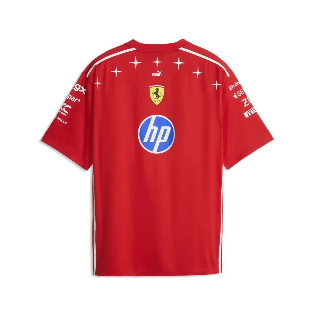 PUMA y Ferrari resucitan el rojo de 1996: la colección Monza rinde homenaje al primer año de Schumacher en la Scuderia 5 Motor16 PUMA X FERRARI COLECCION MONZA25 Motor16