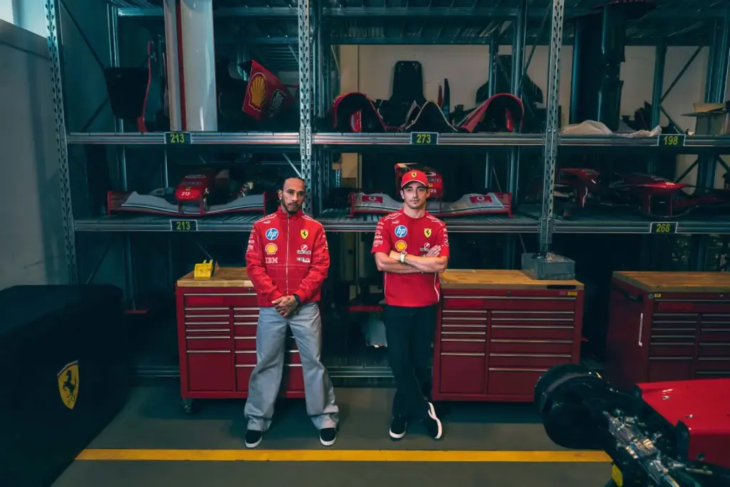 PUMA y Ferrari resucitan el rojo de 1996: la colección Monza rinde homenaje al primer año de Schumacher en la Scuderia 20 Motor16 PUMA X FERRARI COLECCION MONZA9 Motor16