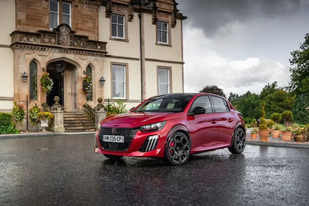 Primera prueba del Peugeot E-208 GTi: Lo mejor, para el final 64 Motor16 Peugeot E 208 GTi Elixir Red primera prueba 69 Motor16
