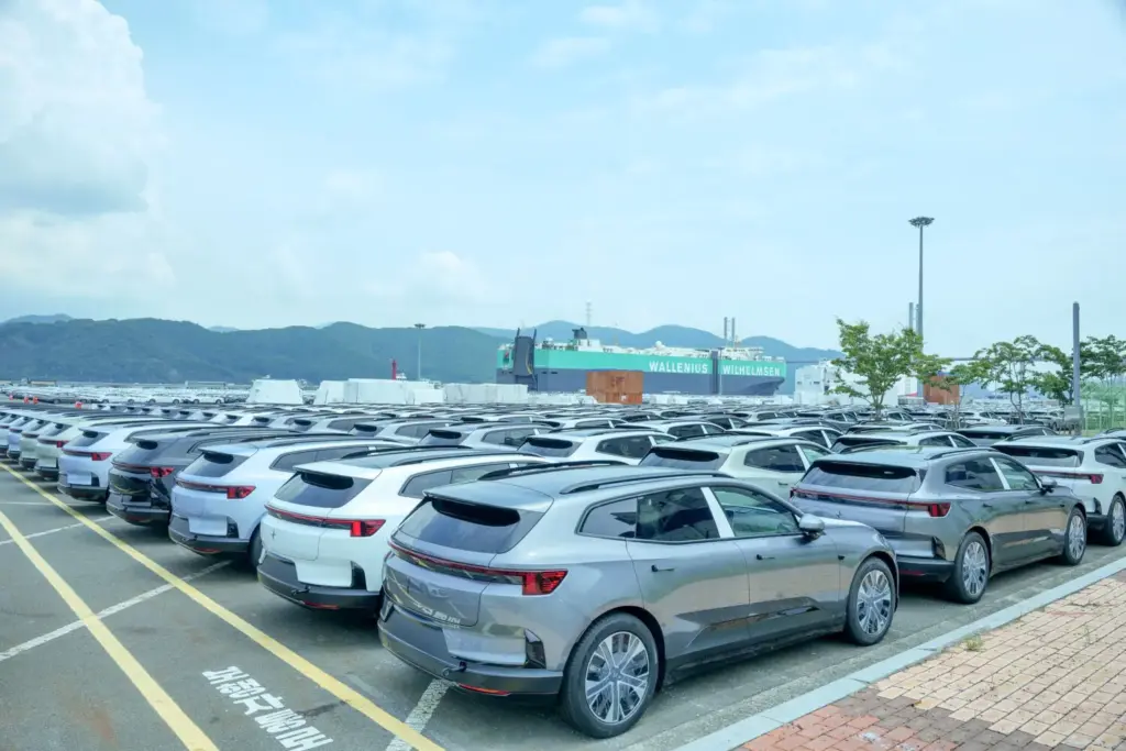 Nuevo Polestar 4 SUV: más espacio y versatilidad sin renunciar a las prestaciones 17 Motor16 Polestar 4 SUV 2 Motor16
