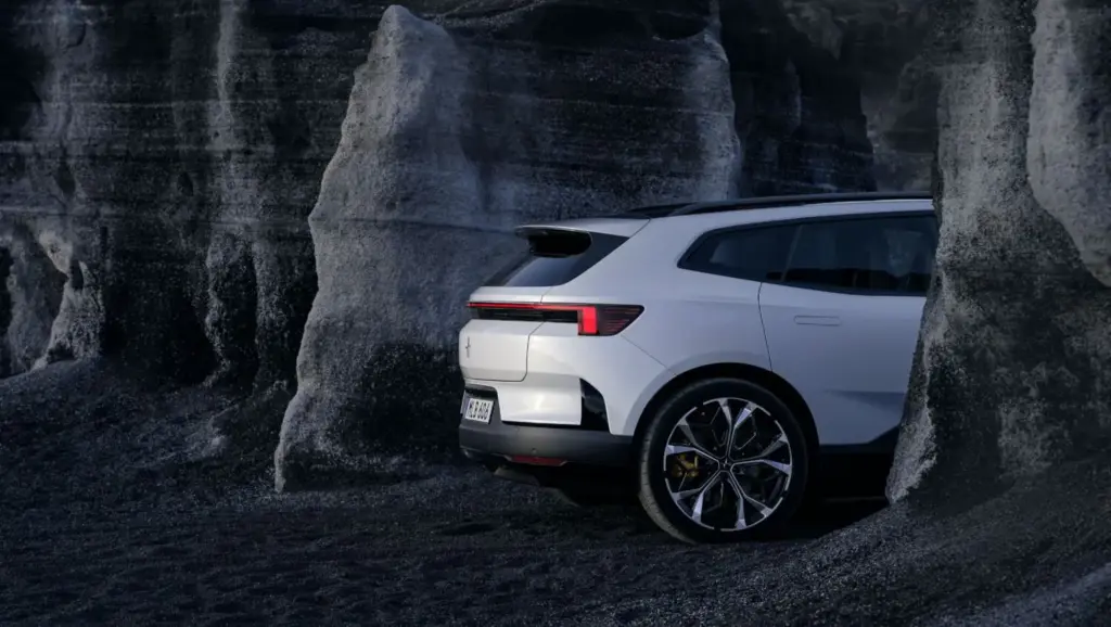 Nuevo Polestar 4 SUV: más espacio y versatilidad sin renunciar a las prestaciones 35 Motor16 Polestar 4 SUV 29 Motor16