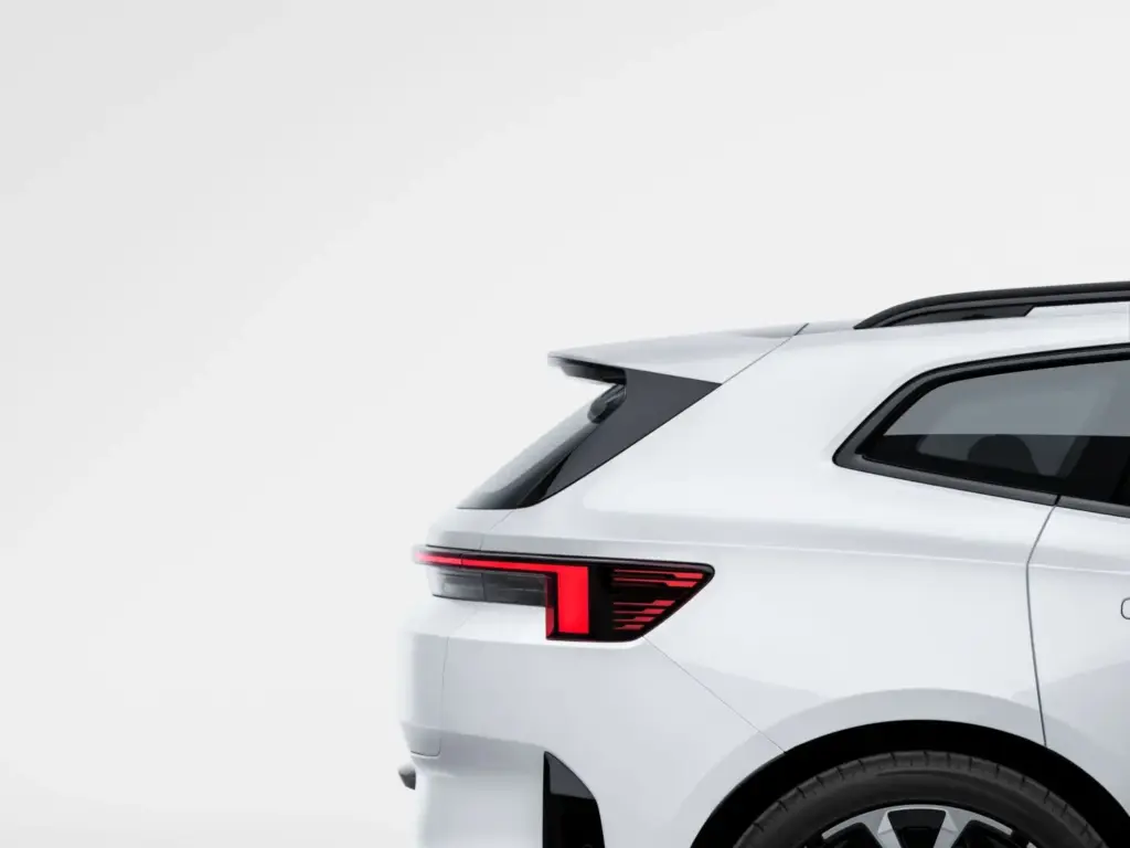 Nuevo Polestar 4 SUV: más espacio y versatilidad sin renunciar a las prestaciones 13 Motor16 Polestar 4 SUV 8 Motor16