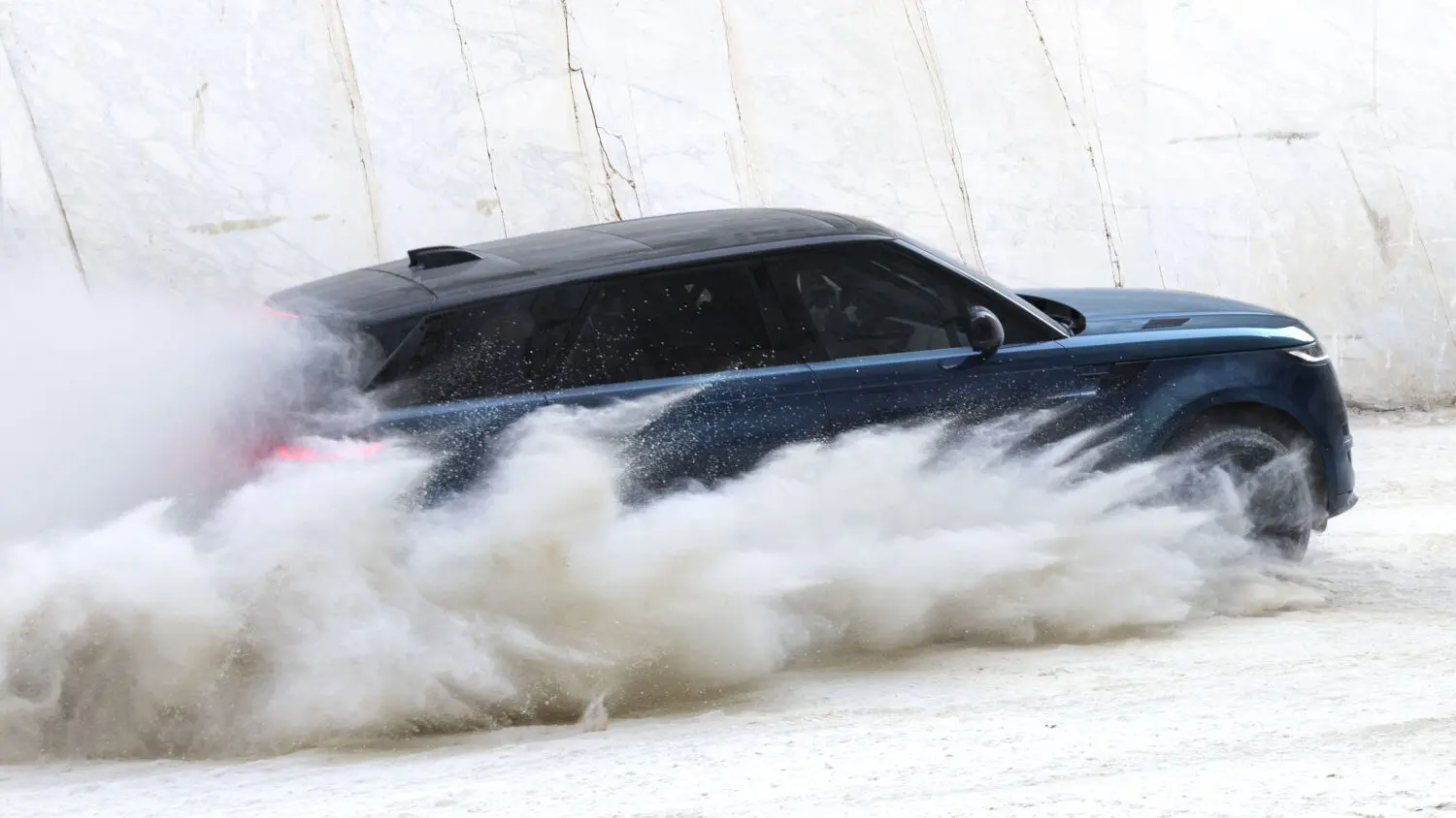 Range Rover Sport Electric: batería de 118,5 kWh, 550 CV y carga del 10 al 80% en 22 minutos