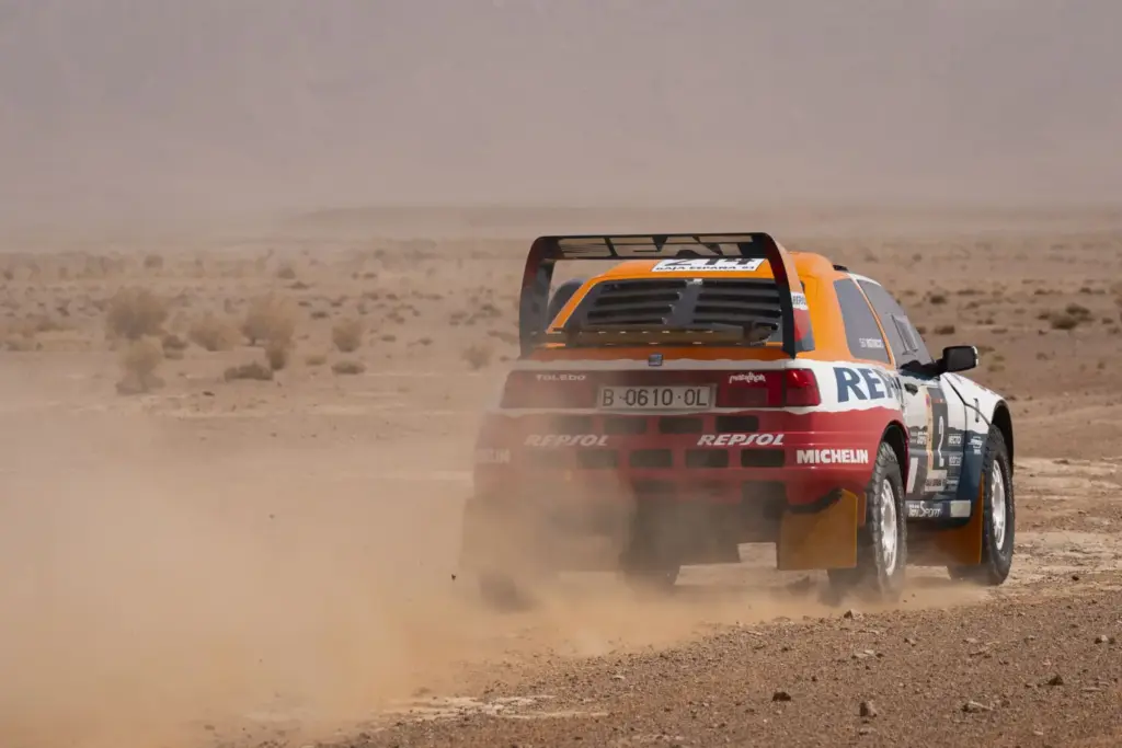 El SEAT Toledo Marathon vuelve a hacer historia en el desierto 1 Motor16 Seat Toledo Marathon (16)