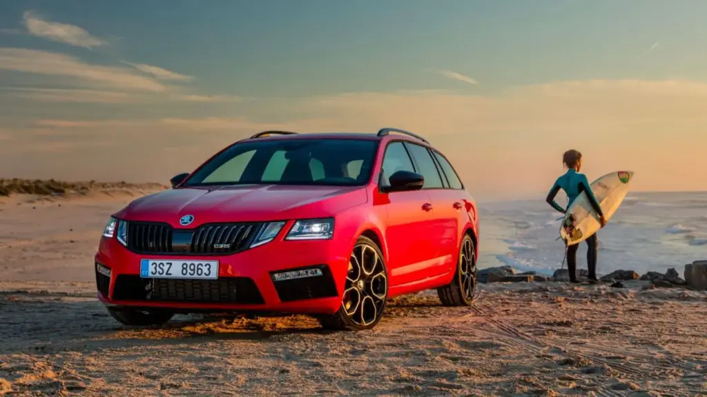 Los 8 millones de Škoda Octavia en sus 30 años de vida y las versiones más peculiares: GLC, gas natural, híbrido y un récord de 365 km/h 32 Motor16 Skoda Octavia RS 245 b801cb8b Motor16