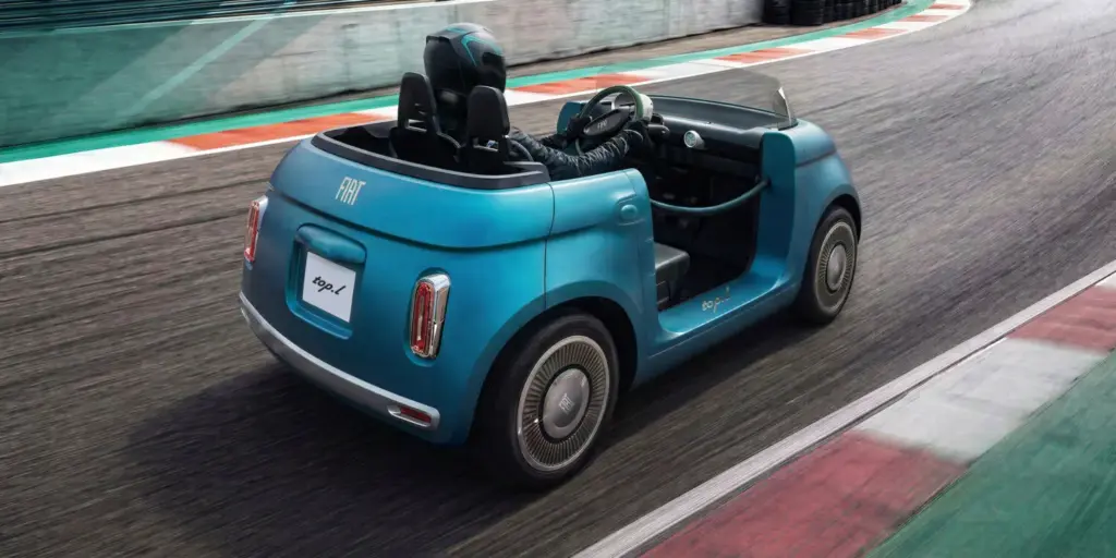 Fabrizio Giugiaro y Lapo Elkann reinventan el Fiat Topolino con dos creaciones únicas 10 Motor16 TOP L REAR CORSA Motor16