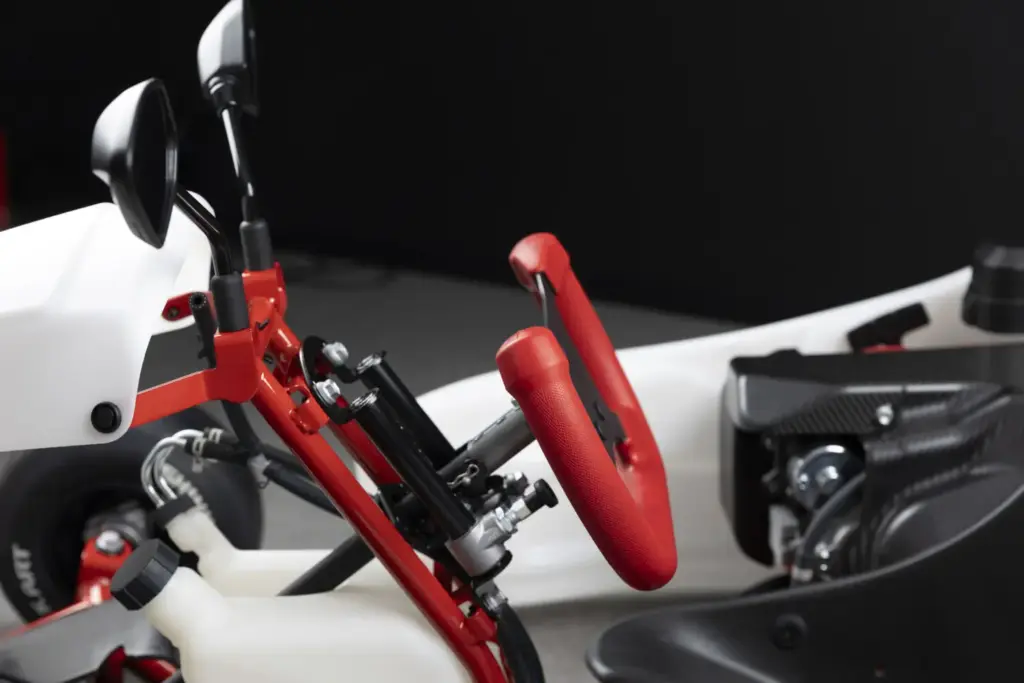 GR KART: Toyota Gazoo Racing lanza un kart de iniciación pensado para que familias enteras compartan el mismo vehículo 17 Motor16 TOYOTA GAZOO RACING KART 13 Motor16