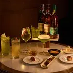 La emoción de la F1 sale fuera del circuito: la experiencia exclusiva de Glenfiddich y Aston Martin en Madrid con un viaje en juego