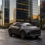 Toyota C-HR 2027: más lujo, sonido JBL y un nuevo color exclusivo para el SUV híbrido