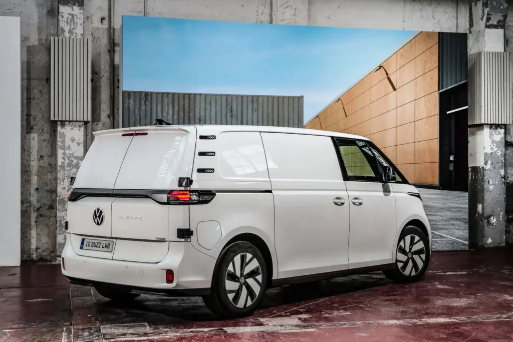 Volkswagen presenta el ID. Buzz Cargo más capaz 5 Motor16 VOLKSWAGEN ID BUZZ CARGO LWB 2 Motor16