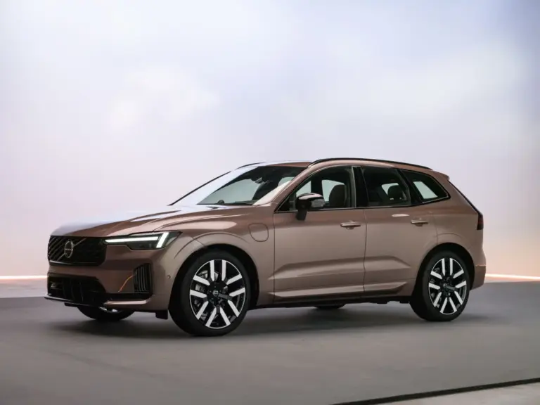Volvo reafirma el híbrido enchufable: hasta 200 km eléctricos en su gama de 2027 con el XC60 PHEV