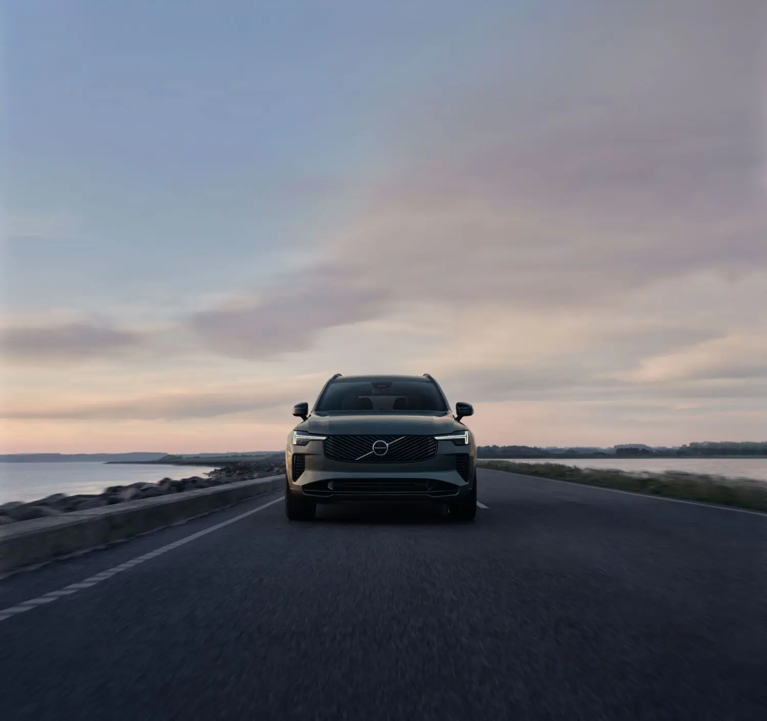 Volvo XC90 híbrido enchufable: 160 kilómetros eléctricos antes de encender el motor de gasolina