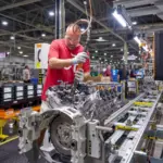 General Motors prepara nuevos motores V8 en Estados Unidos mientras Europa prohibirá la gasolina en 2035