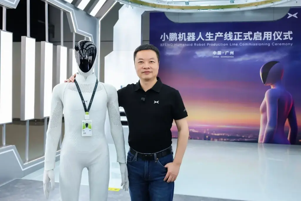 XPeng IRON, el robot humanoide que abandona la línea de producción de manera autónoma 5 Motor16 Xpeng IRON robot humanoide 1 Motor16