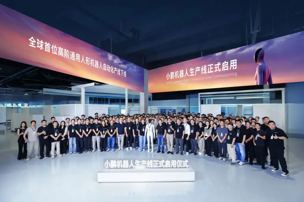XPeng IRON, el robot humanoide que abandona la línea de producción de manera autónoma 6 Motor16 Xpeng IRON robot humanoide 2 Motor16