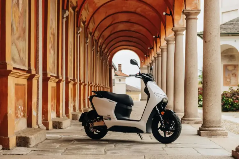 Carga rápida para moto eléctrica: Zero Motorcycles la anuncia para 2027, del 20% al 80% en menos de 30 minutos