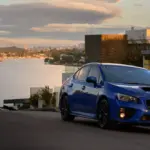 Un AirTag en el coche de cuatro mujeres en Australia: alerta por rastreadores ocultos y 25 casos más
