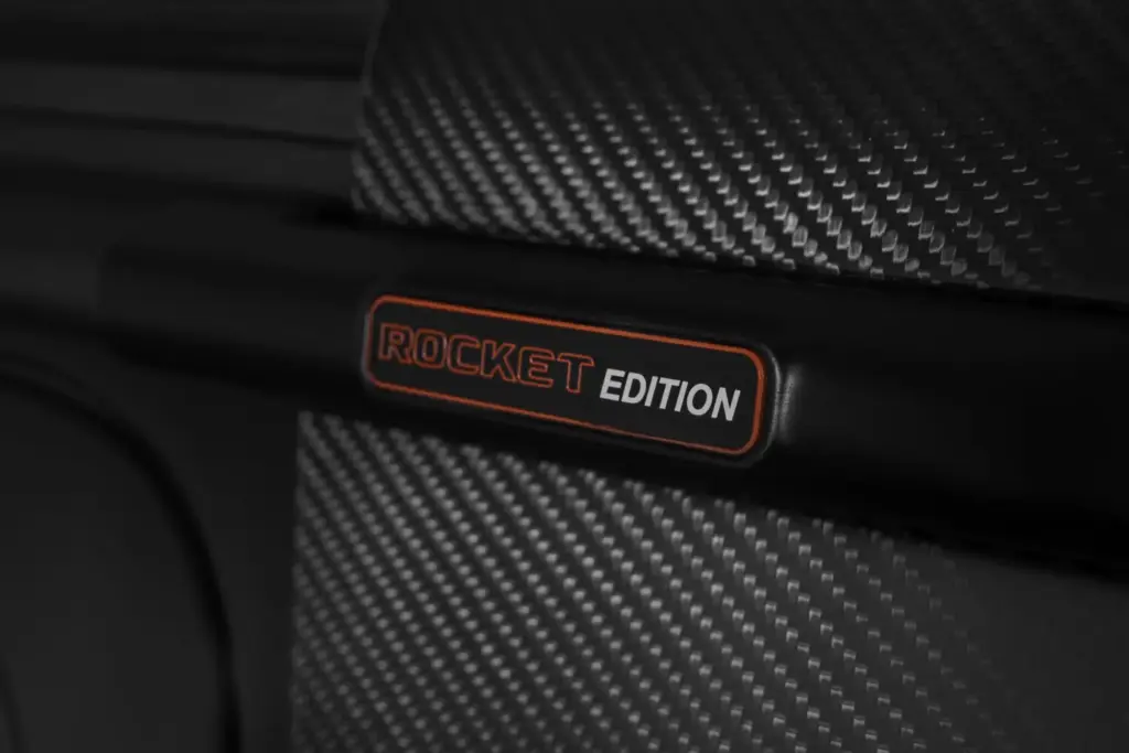 ¿Un Clase G 63 descapotable con 900 CV? Se llama Brabus 900 Rocket Edition Cabrio, y probablemente es uno de los mayores excesos que vas a ver hoy 25 Motor16 clase g 63 BRABUS 900 rocket Cabrio W 465 estudio 13 Motor16