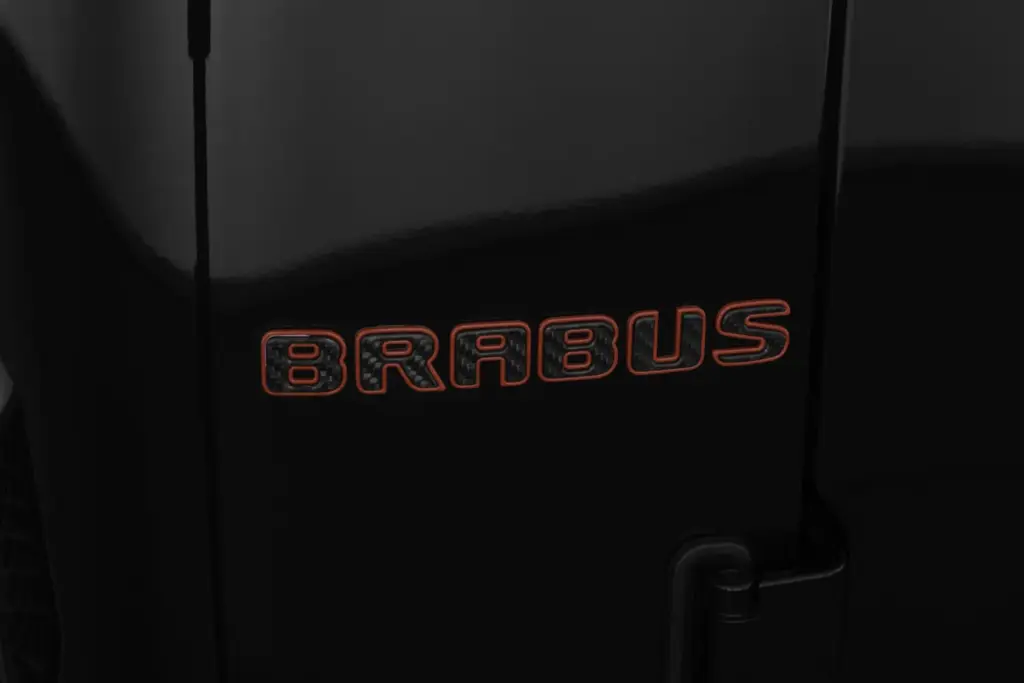 ¿Un Clase G 63 descapotable con 900 CV? Se llama Brabus 900 Rocket Edition Cabrio, y probablemente es uno de los mayores excesos que vas a ver hoy 34 Motor16 clase g 63 BRABUS 900 rocket Cabrio W 465 estudio 4 Motor16