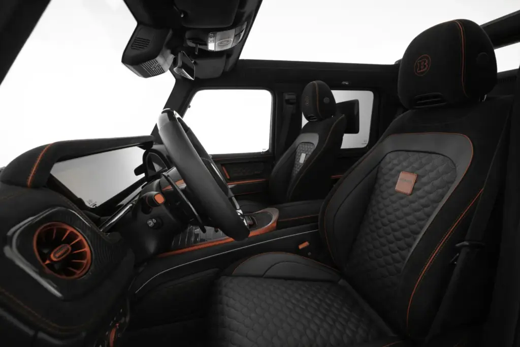 ¿Un Clase G 63 descapotable con 900 CV? Se llama Brabus 900 Rocket Edition Cabrio, y probablemente es uno de los mayores excesos que vas a ver hoy 33 Motor16 clase g 63 BRABUS 900 rocket Cabrio W 465 estudio 5 Motor16