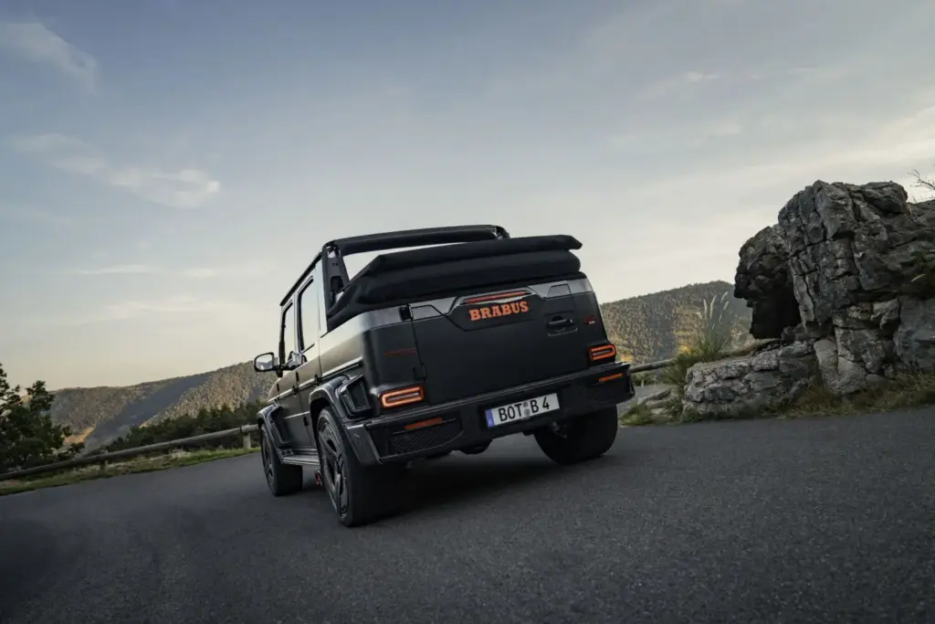 ¿Un Clase G 63 descapotable con 900 CV? Se llama Brabus 900 Rocket Edition Cabrio, y probablemente es uno de los mayores excesos que vas a ver hoy 116 Motor16 clase g BRABUS 900 rocket Cabrioexterior 11 Motor16