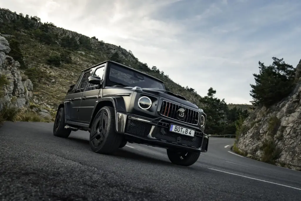 ¿Un Clase G 63 descapotable con 900 CV? Se llama Brabus 900 Rocket Edition Cabrio, y probablemente es uno de los mayores excesos que vas a ver hoy 112 Motor16 clase g BRABUS 900 rocket Cabrioexterior 15 Motor16