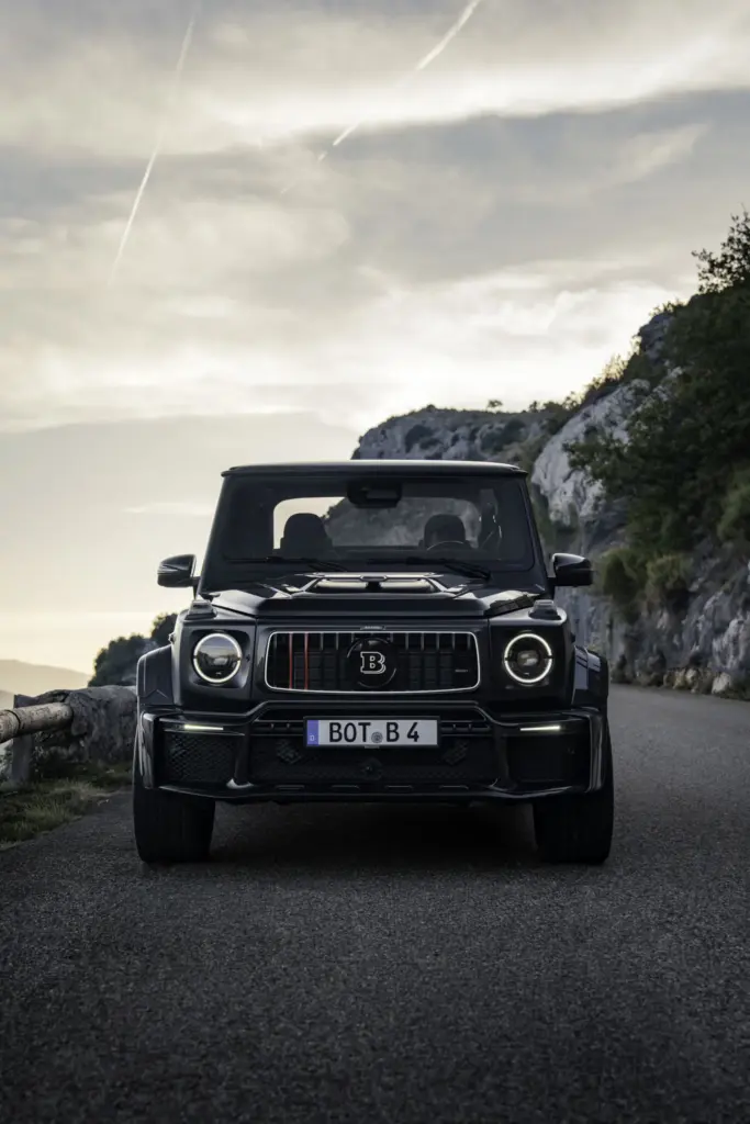 ¿Un Clase G 63 descapotable con 900 CV? Se llama Brabus 900 Rocket Edition Cabrio, y probablemente es uno de los mayores excesos que vas a ver hoy 105 Motor16 clase g BRABUS 900 rocket Cabrioexterior 22 Motor16