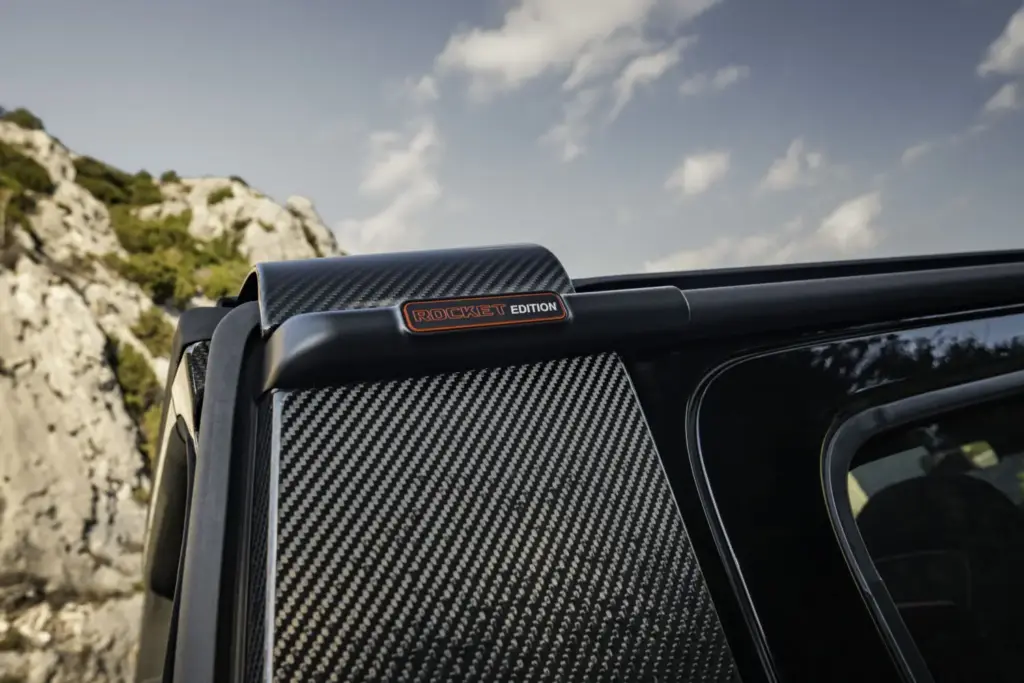 ¿Un Clase G 63 descapotable con 900 CV? Se llama Brabus 900 Rocket Edition Cabrio, y probablemente es uno de los mayores excesos que vas a ver hoy 103 Motor16 clase g BRABUS 900 rocket Cabrioexterior 24 Motor16
