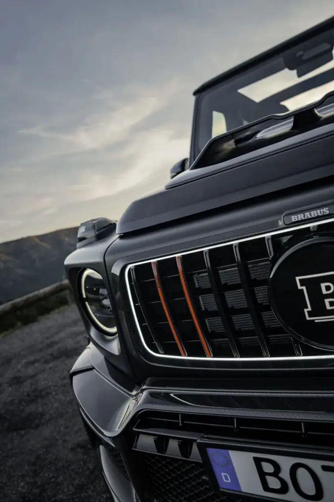 ¿Un Clase G 63 descapotable con 900 CV? Se llama Brabus 900 Rocket Edition Cabrio, y probablemente es uno de los mayores excesos que vas a ver hoy 124 Motor16 clase g BRABUS 900 rocket Cabrioexterior 3 Motor16